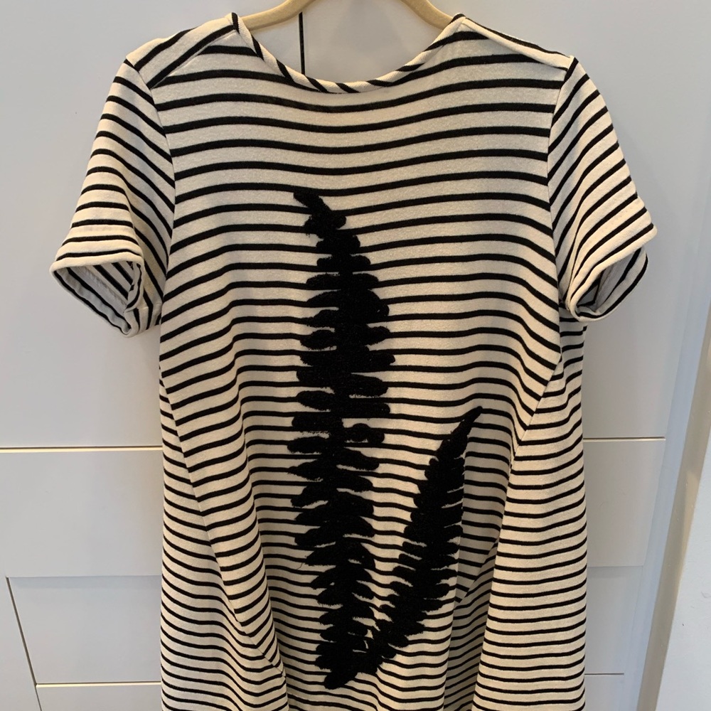 WHIT Oversized Striped Swing Dress w/ Leaf Detail